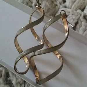 Twirl earrings